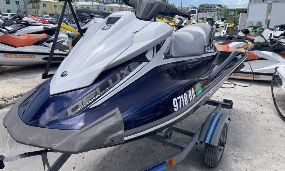 SOLD 2016 Yamaha VX Deluxe Waverunner 300 hours $5500each Wholesale ...